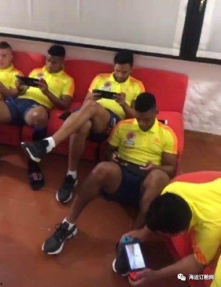 国家队队员爆料新闻,赛场背后的故事与心路历程 第2张 国家队队员爆料新闻,赛场背后的故事与心路历程 第2张